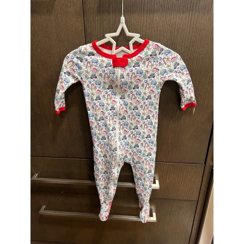 Vineyard‎ Vines Christmas patterned footie sleeper 9-12 months